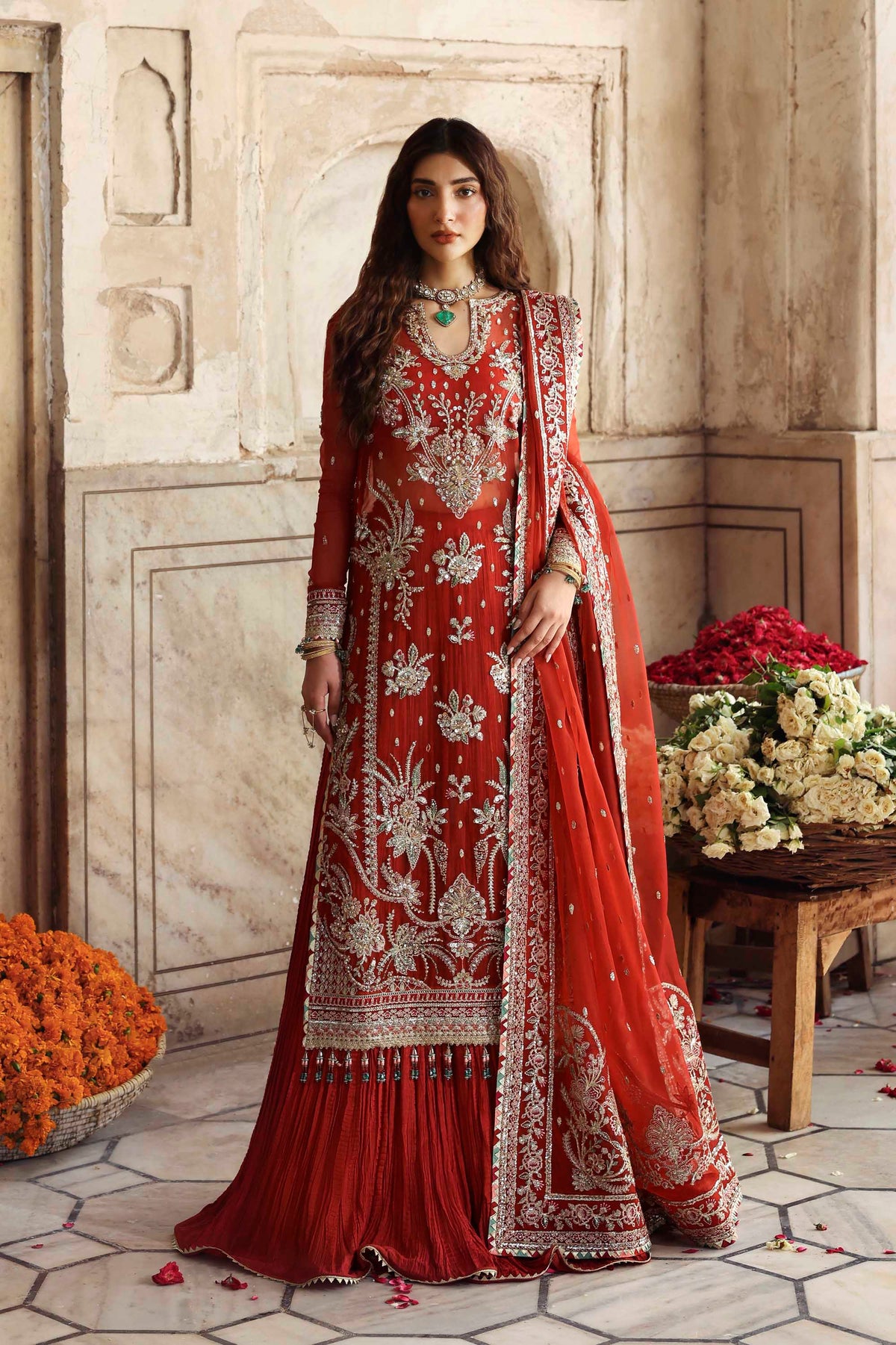 Akbar Aslam Zarbaft organza formal suit