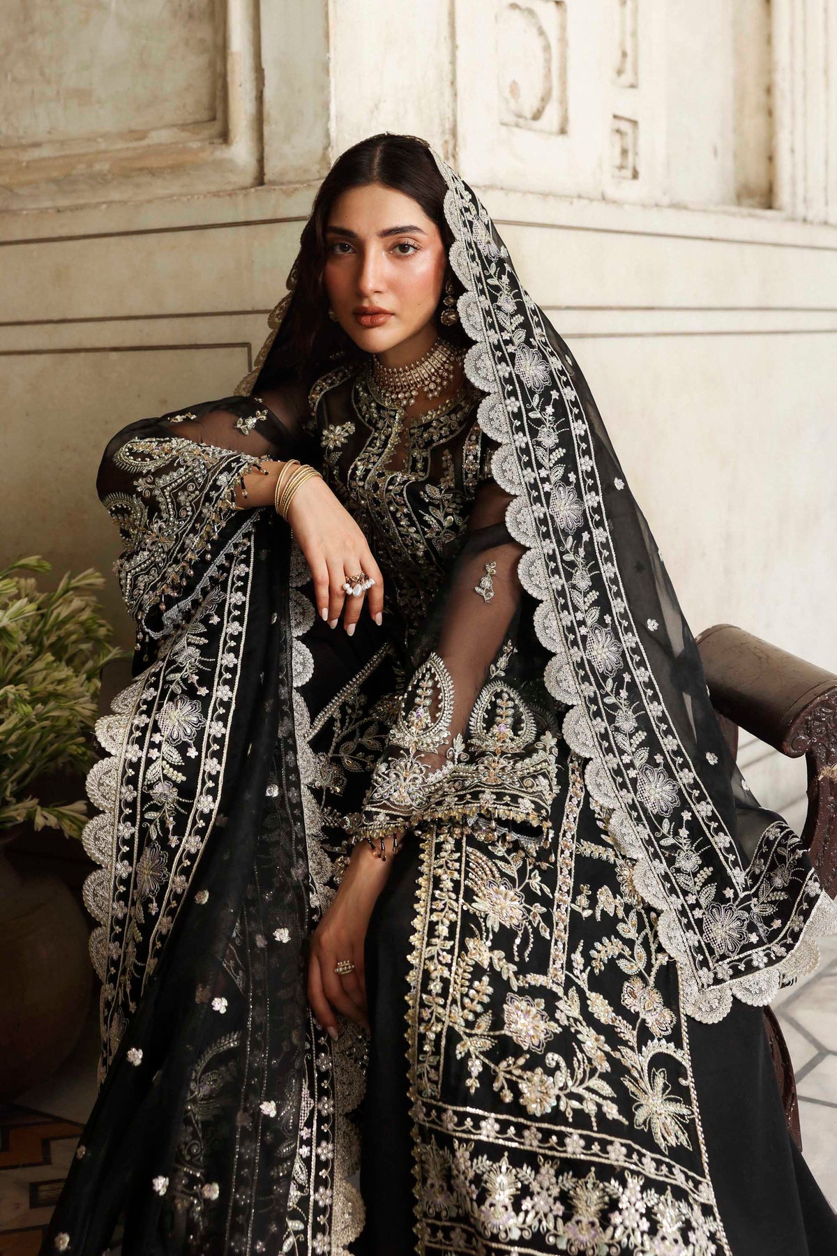 Akbar Aslam Siyahgul organza formal suit, photo 7