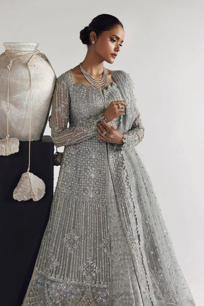 Akbar Aslam | Luxury Formals | Veyra