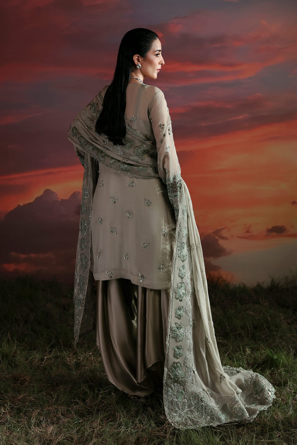 Zarposh | Moonlit Muse | Nerine-2