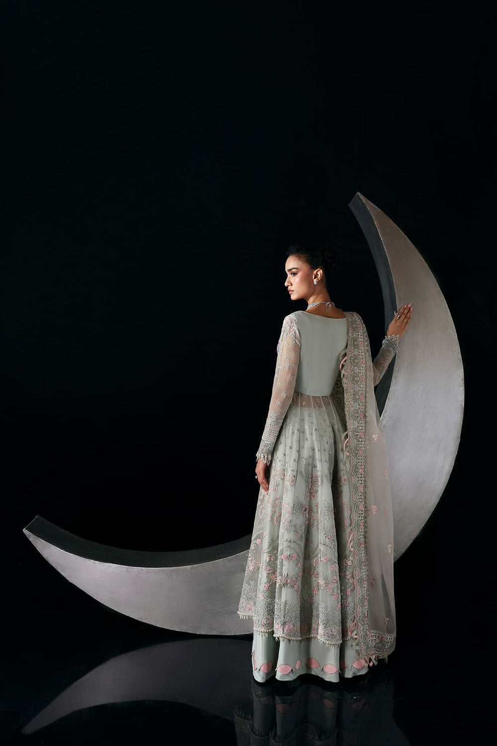 Zarposh | Moonlit Muse | Verae-2