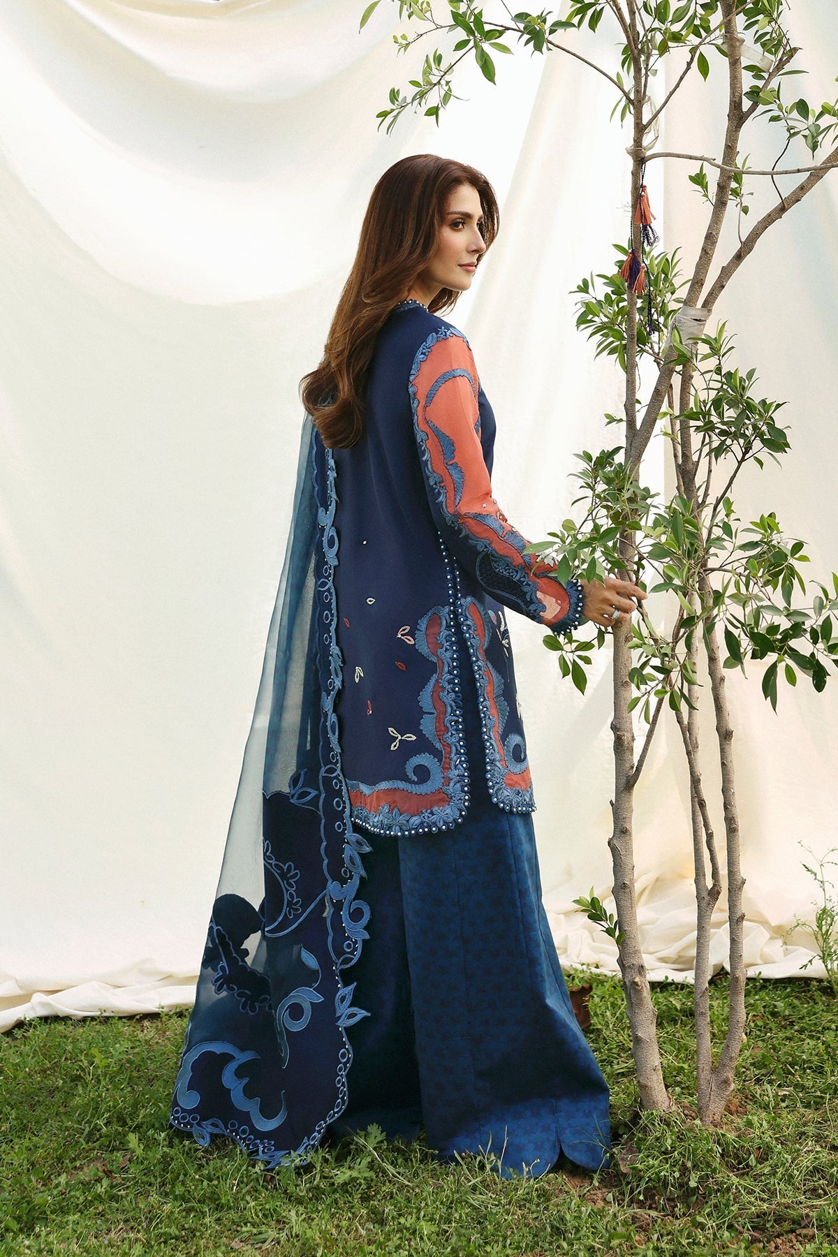 Afrozeh | A Lawn 26 | AVAIA-2