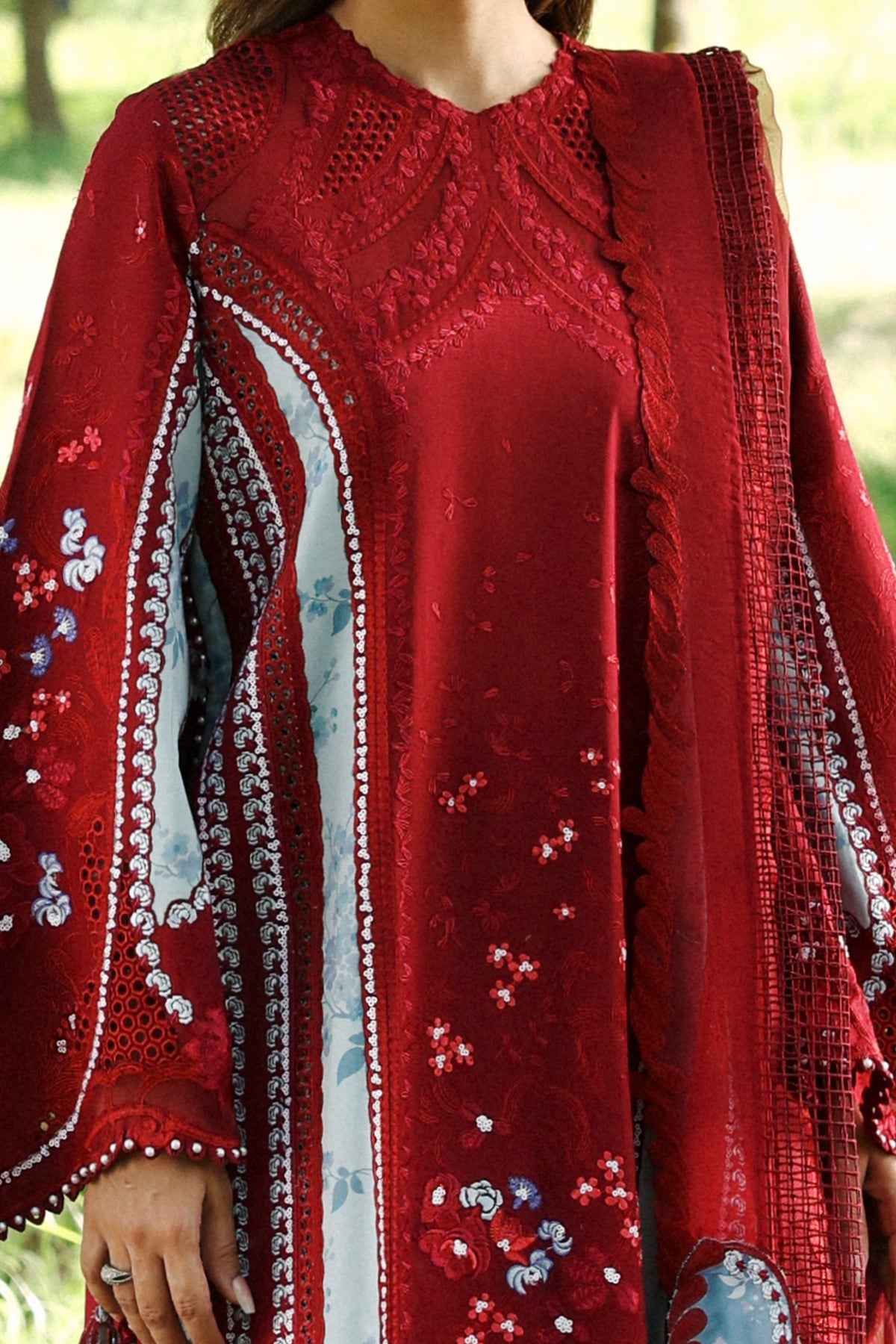Afrozeh Halia red embroidered lawn suit, photo 4