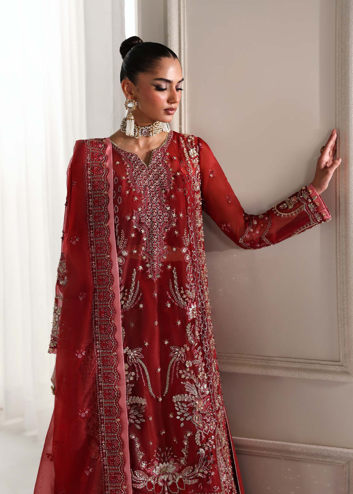 Dastoor | Serene Festive 25 | Livia, image 4