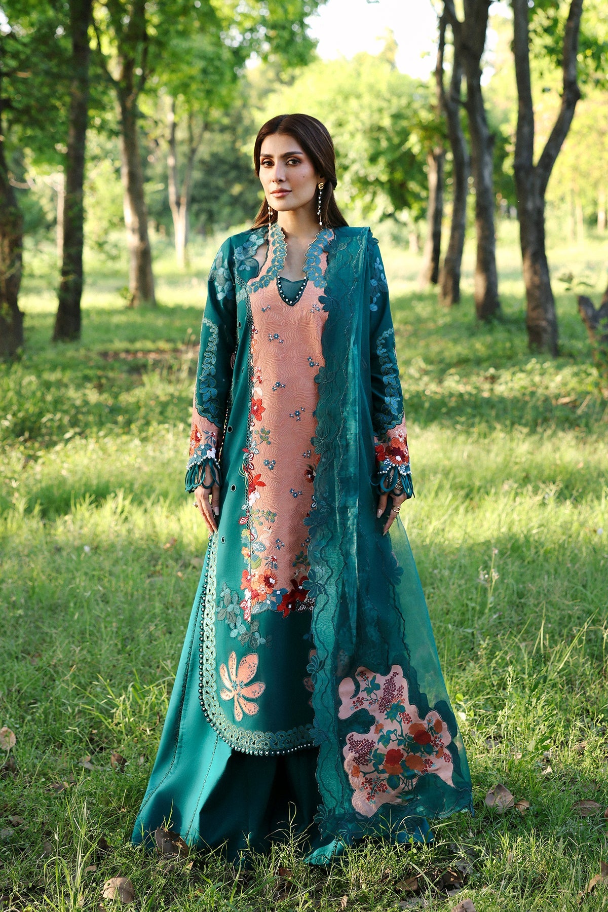 Afrozeh Daliya bottle green embroidered lawn suit