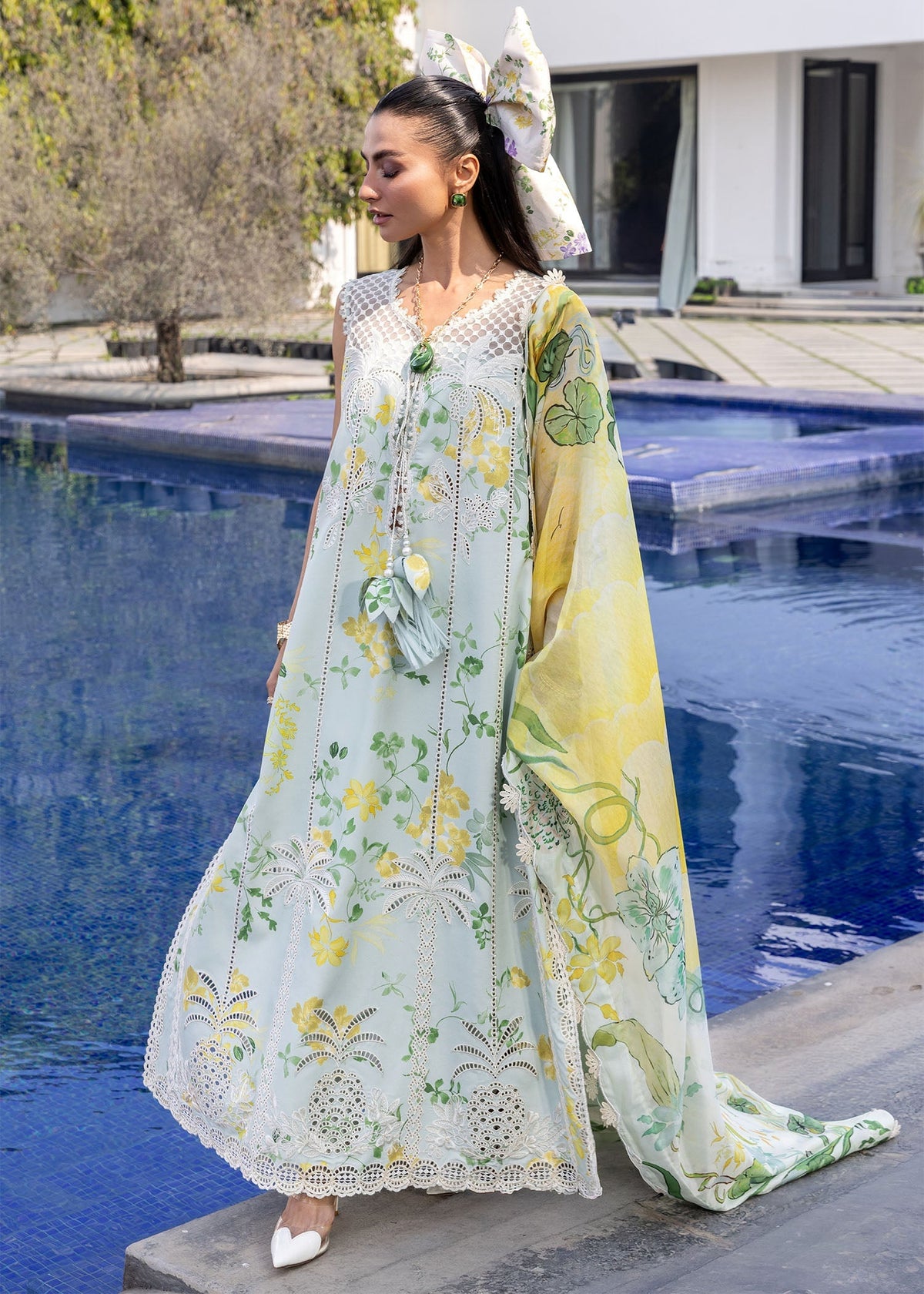 Crimson | flow lawn 26 | TROPIC TEASE - D4B, image 5