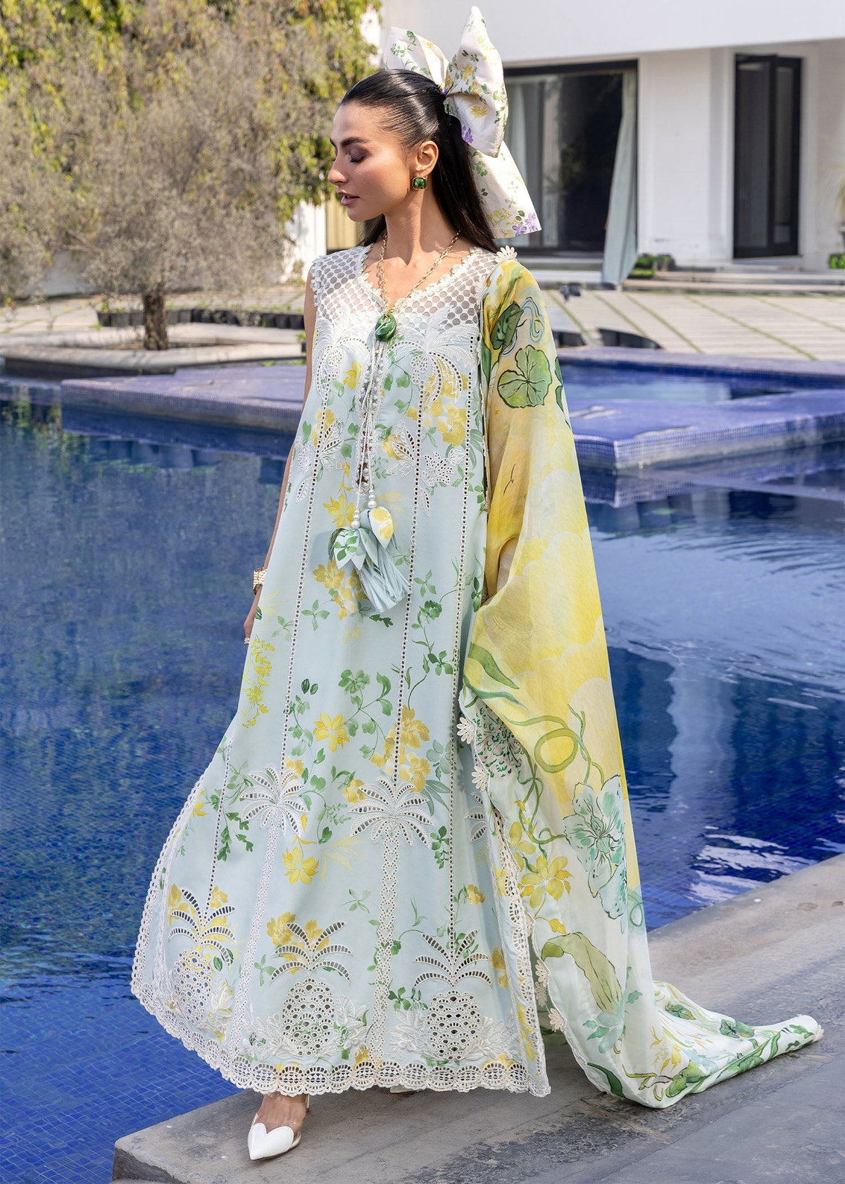 Crimson | flow lawn 26 | TROPIC TEASE - D4B, image 5
