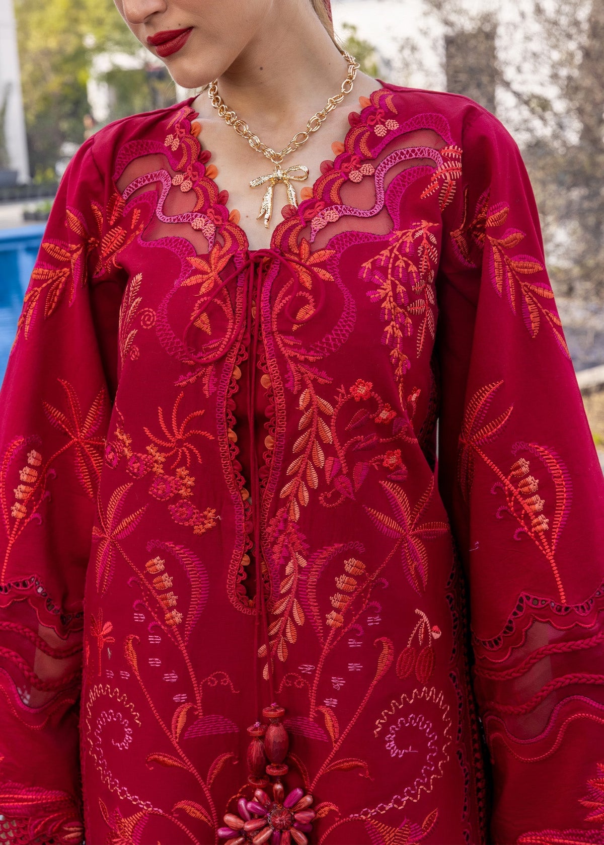 Crimson | flow lawn 26 | BEAUTY IN BLOOM - D3A, image 3