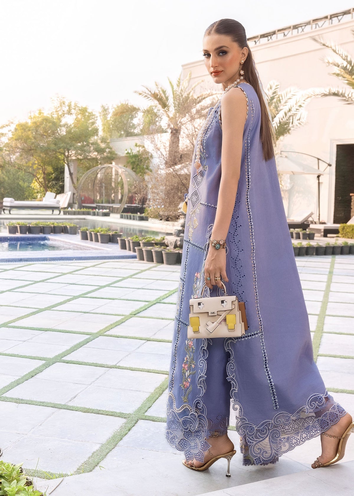 Crimson | flow lawn 26 | FLORAL SERENITY-D1B, image 2