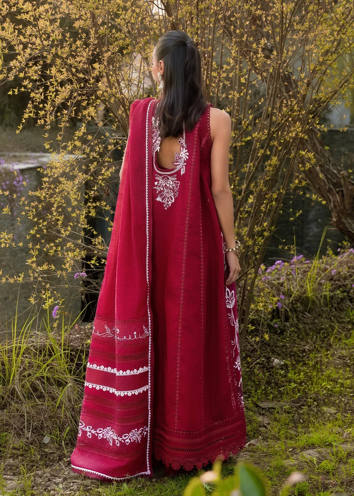 Crimson | flow lawn 26 | A HANDMADE TALE-D5A, image 2