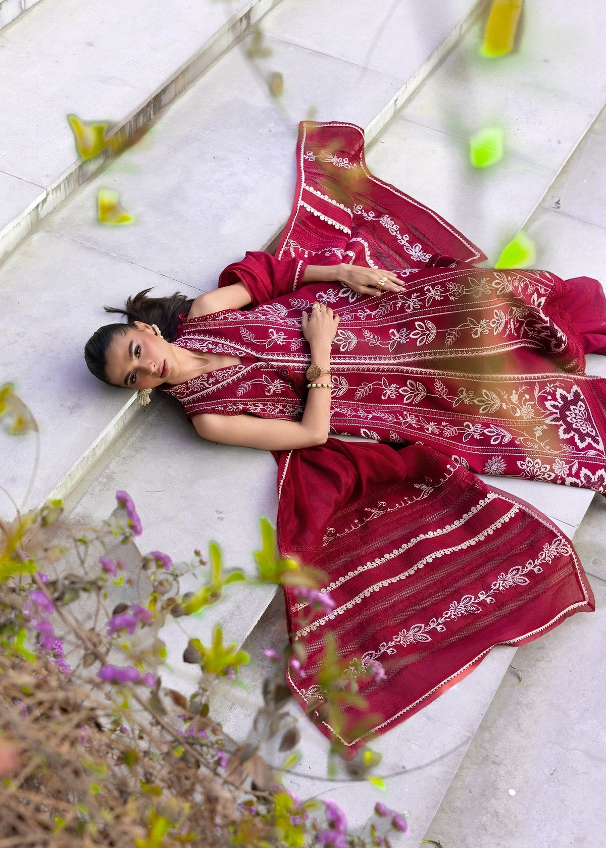 Crimson | flow lawn 26 | A HANDMADE TALE-D5A, image 3