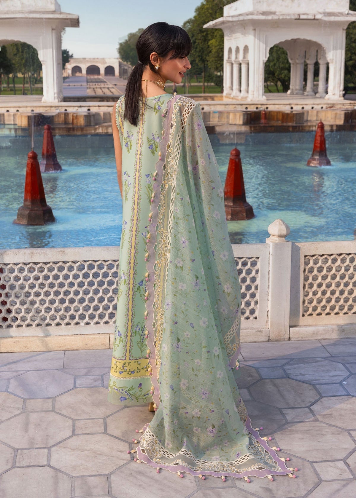 Crimson | flow lawn 26 | SUN-KISSED LETTER-D9B-2