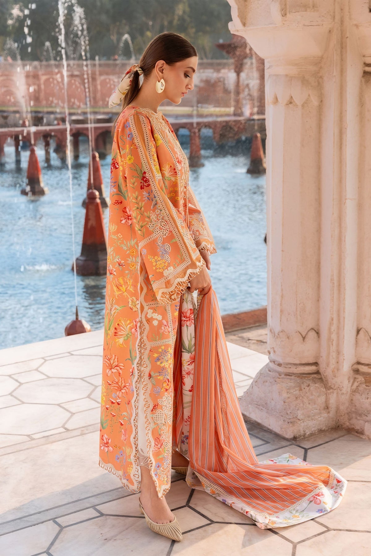 Crimson | flow lawn 26 | A SUMMER DANCE - D2A, image 2