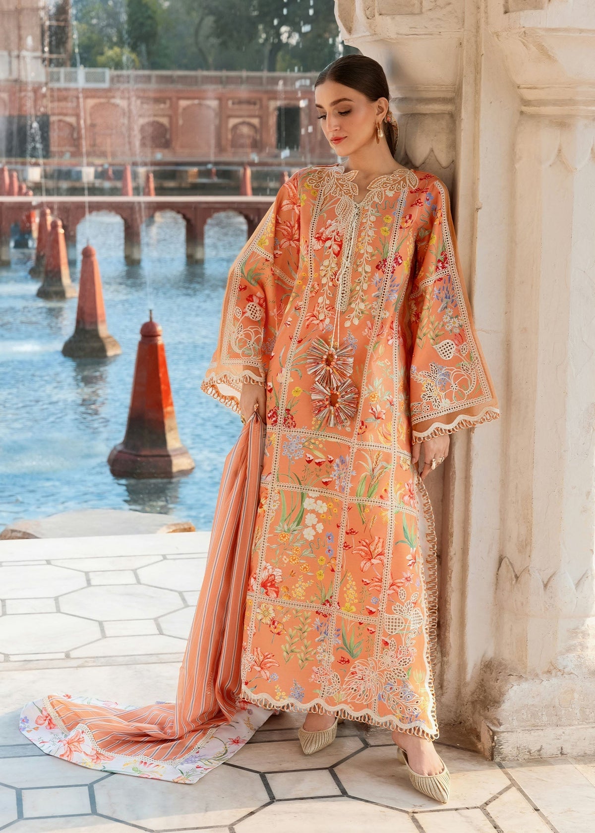 Crimson | flow lawn 26 | A SUMMER DANCE - D2A-6