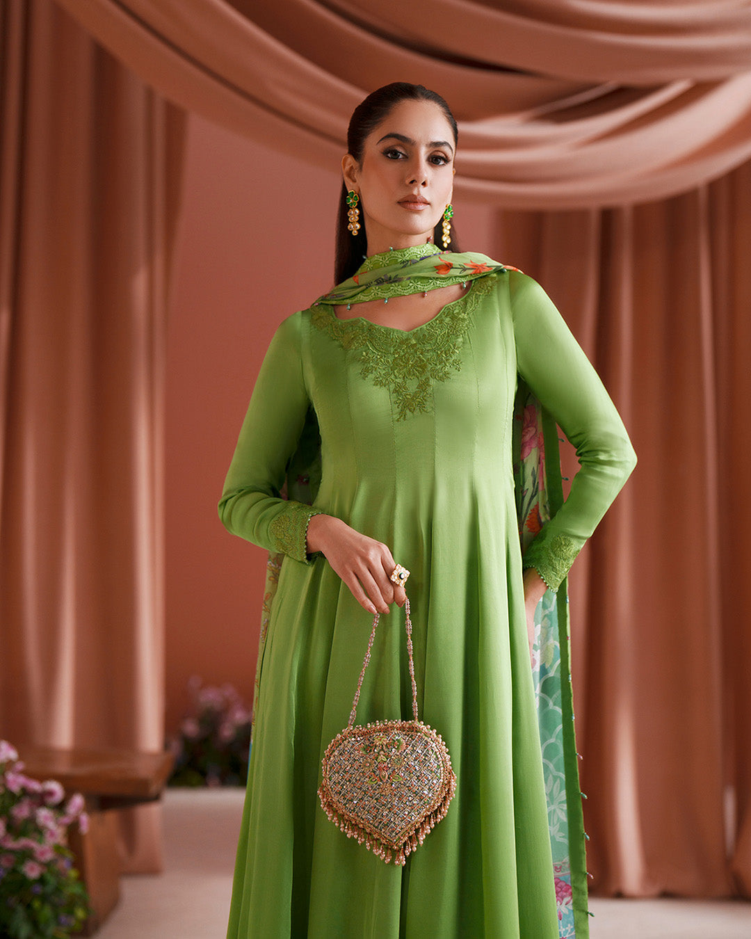 Faiza Saqlain | Roim Pret | Gomana, image 3