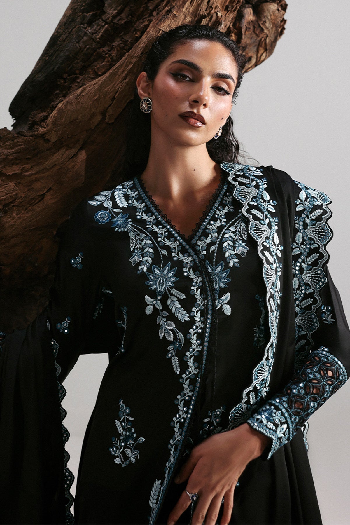 Afrozeh Rhylen black charmeuse silk suit, photo 4