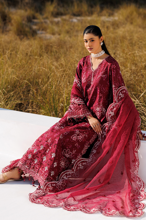 Emaan adeel | Sunlit Groove Luxury Lawn 26 | RADIANT ROSE-5