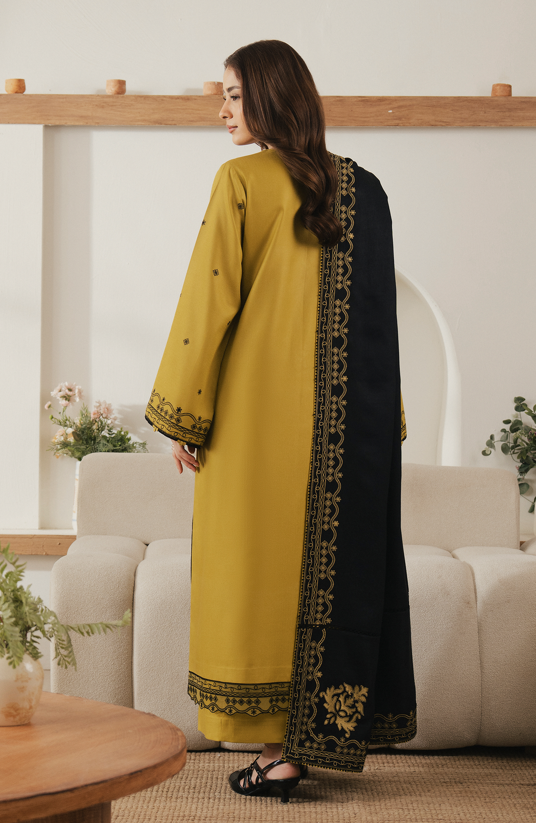 Seran | Winter Embroidered 25 | Auren