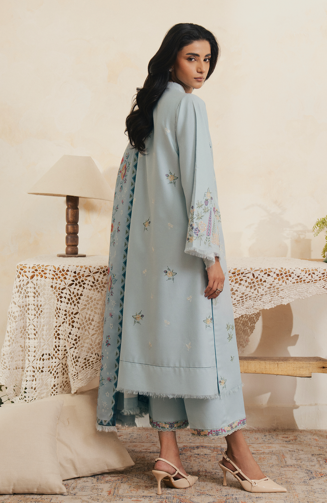 Seran | Winter Embroidered 25 | Alviera