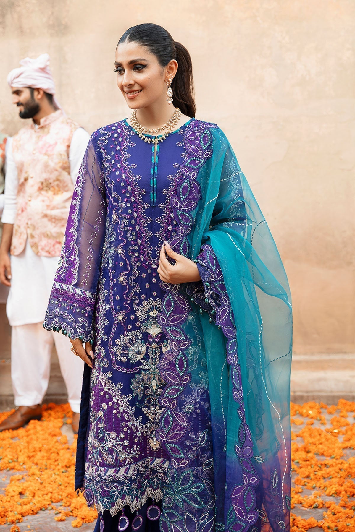 Nureh | Jhoomro Wedding Formals | Neelum