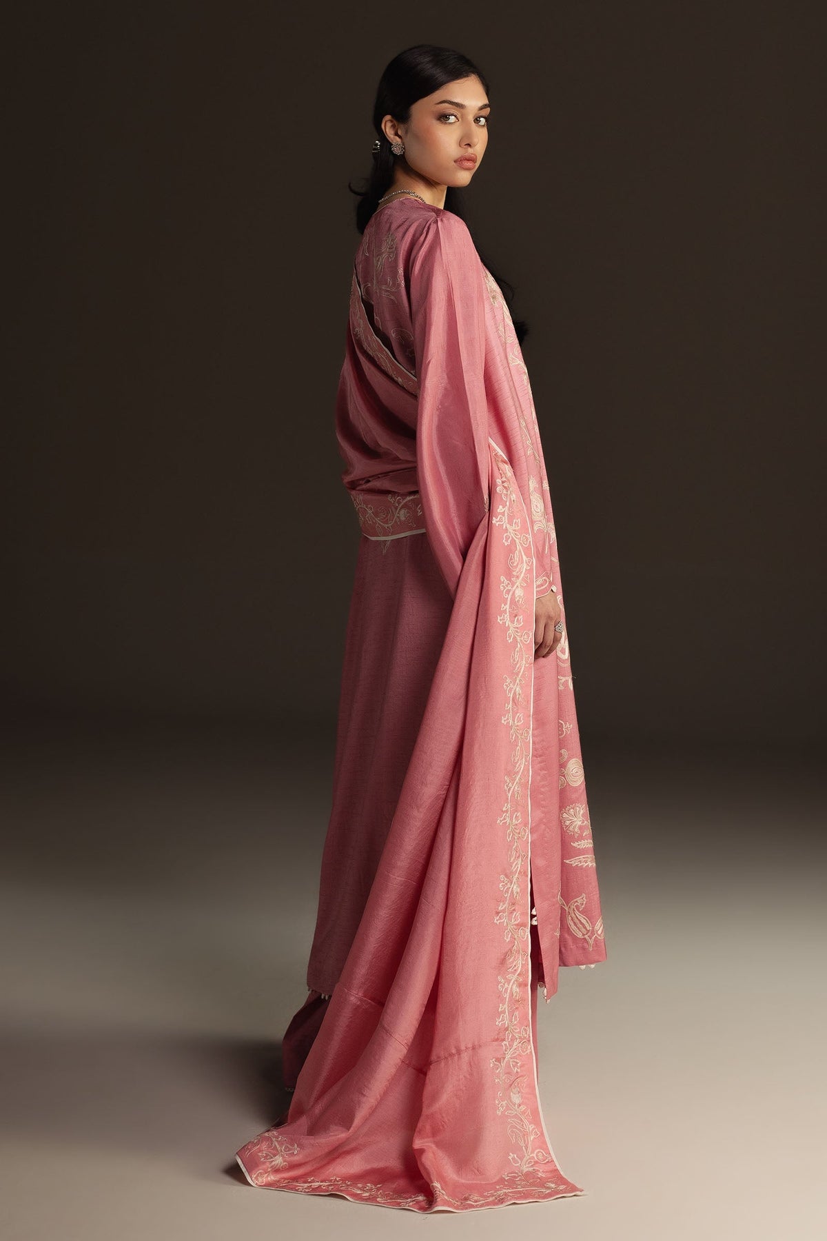 Zara Shahjahan | Festive 25 | Zoya-4