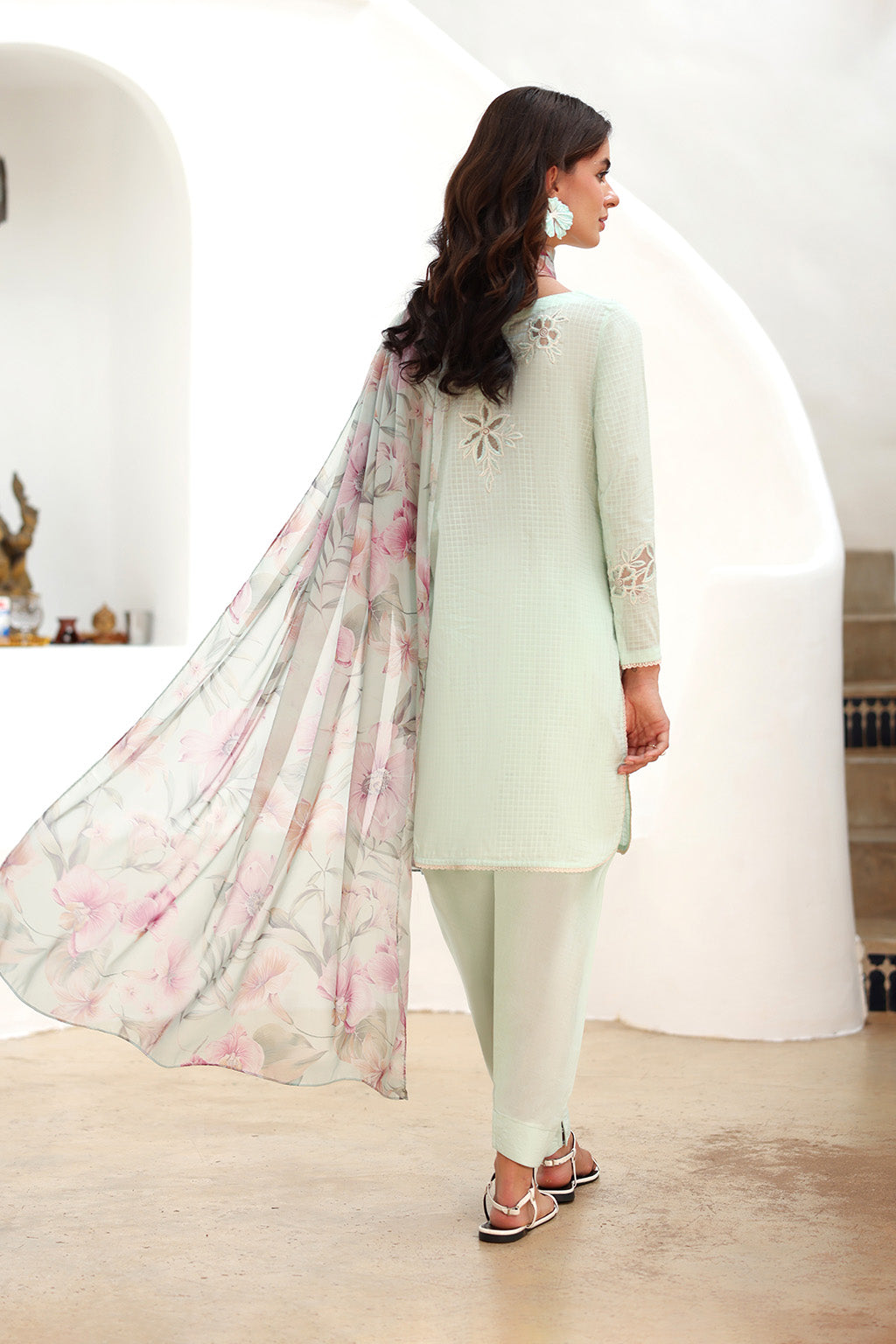 Iznik | lawn 26 | UE-521, image 2