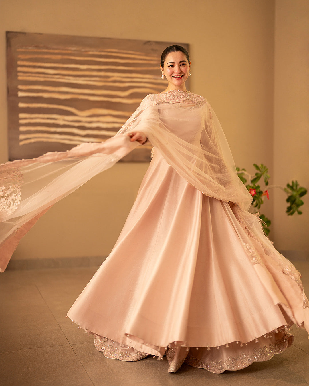 Faiza Saqlain | Reina Luxe | Mirari, image 2