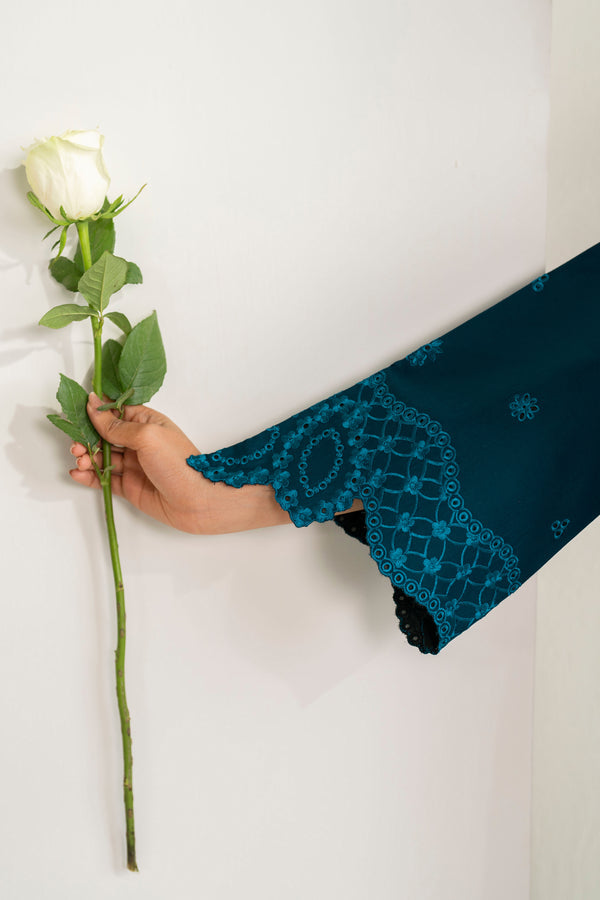 Farasha | Summer Weaves Embroidered Lawn | Teal Frost, image 6