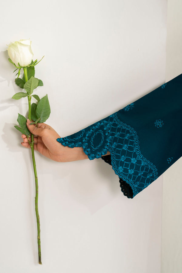 Farasha | Summer Weaves Embroidered Lawn | Teal Frost-6