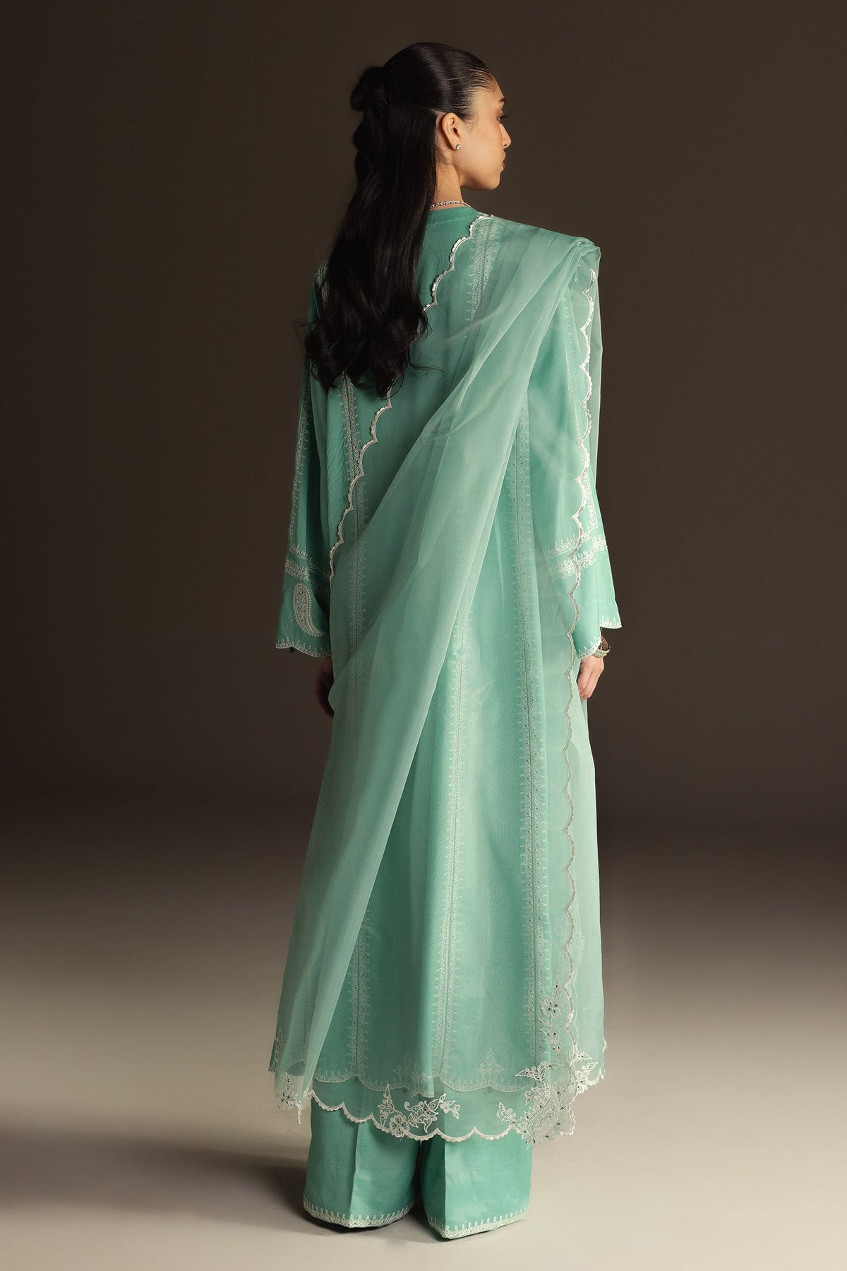Zara Shahjahan | Festive 25 | Mahveen, image 2