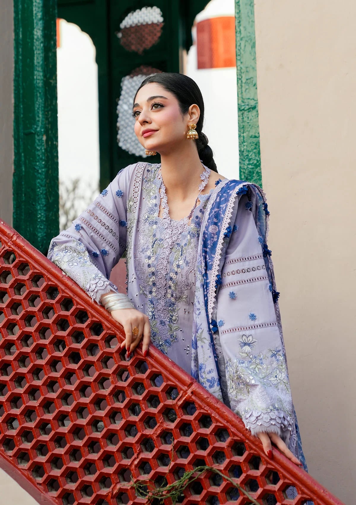Kahf Premium | Ek Fasana Luxury Lawn 26 | KLB-7B NAZNEEN, image 4