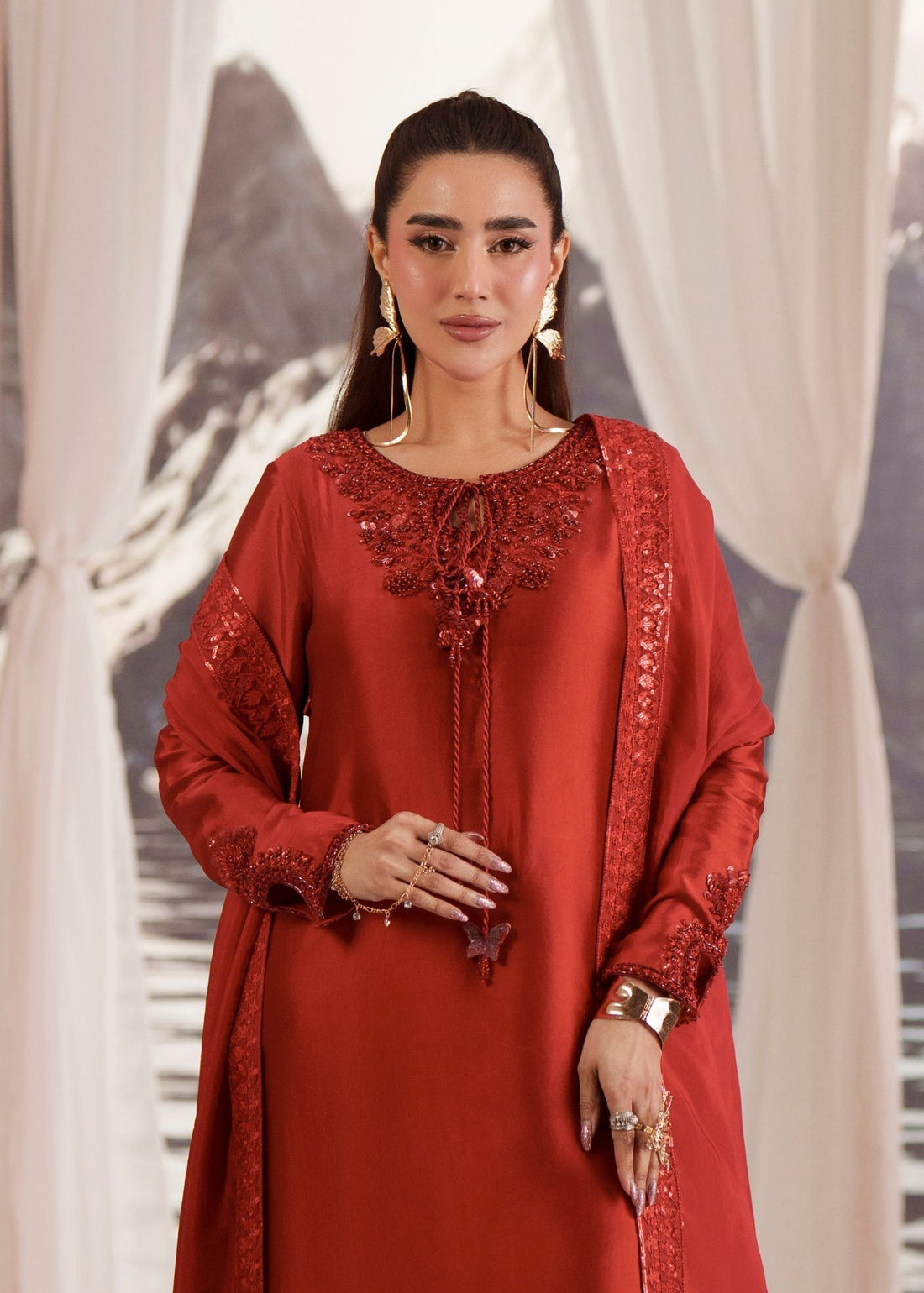 Mehak Yaqoob | Enchante Luxe Edit | Rosin-4