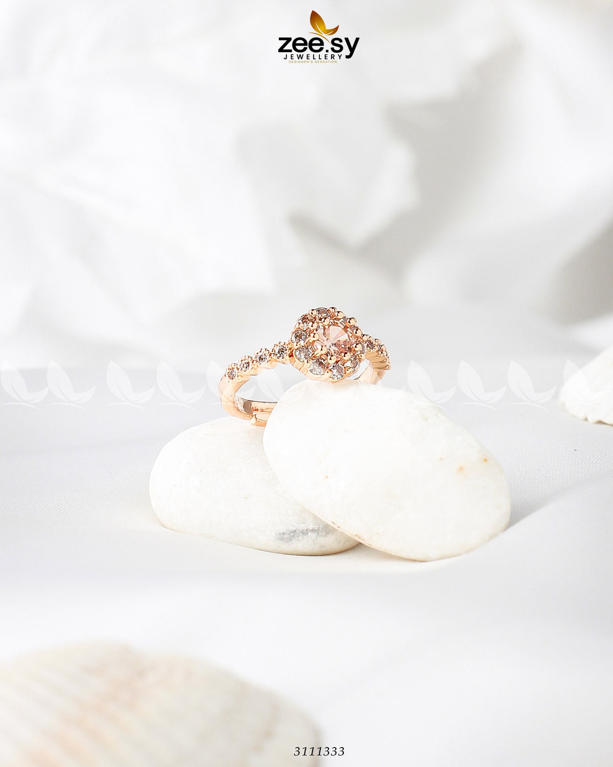 Gleaming Ring -  Zeesy Finger Ring - Original Designer Dress - House of Maryam