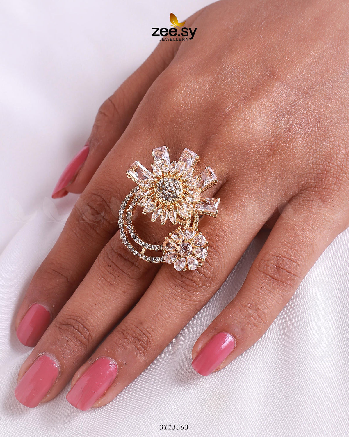 Aima Baig Ring -  Zeesy Finger Ring - Original Designer Dress - House of Maryam