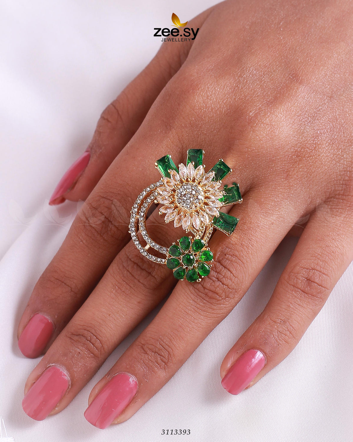 Aima Baig Ring -  Zeesy Finger Ring - Original Designer Dress - House of Maryam