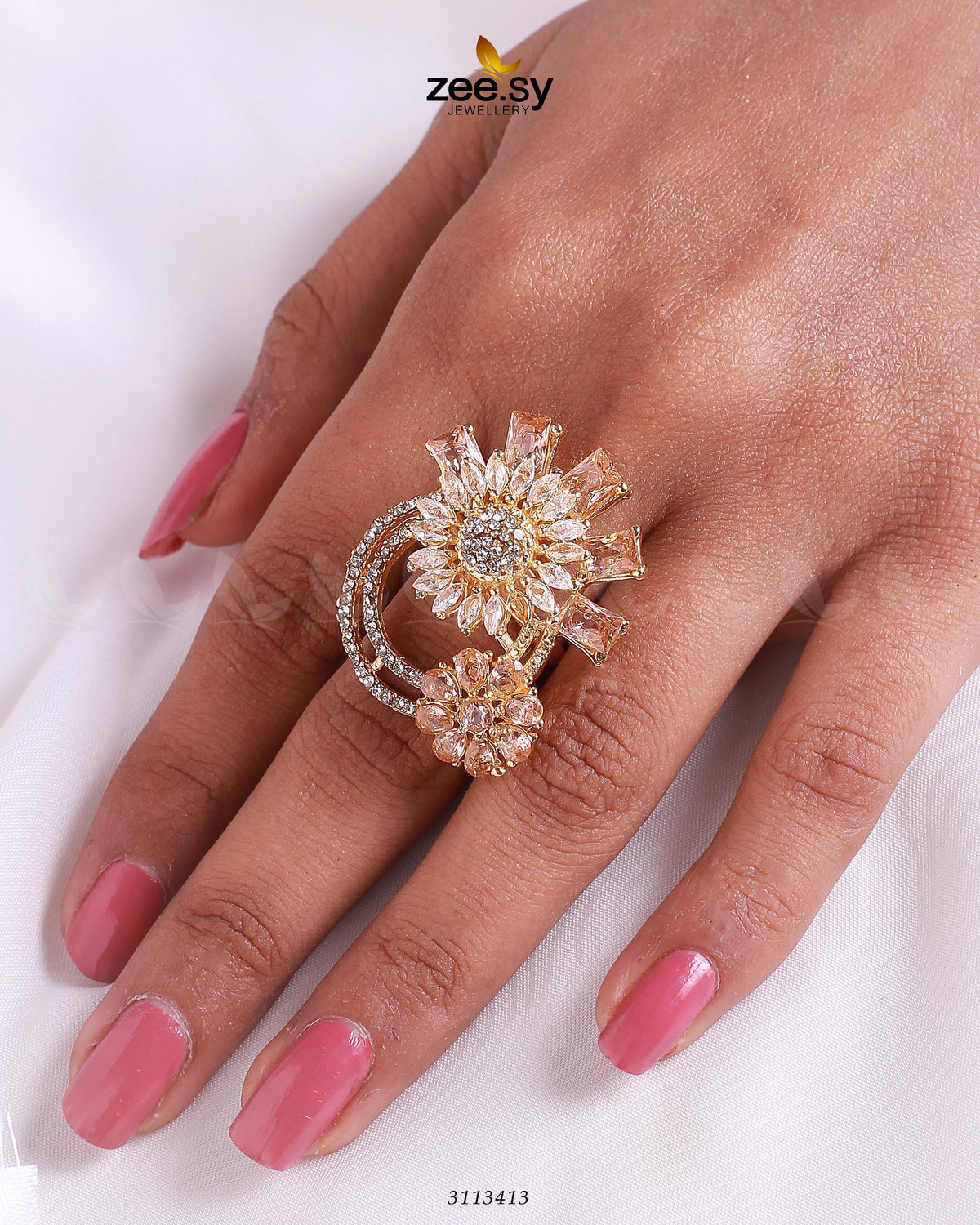 Aima Baig Ring -  Zeesy Finger Ring - Original Designer Dress - House of Maryam