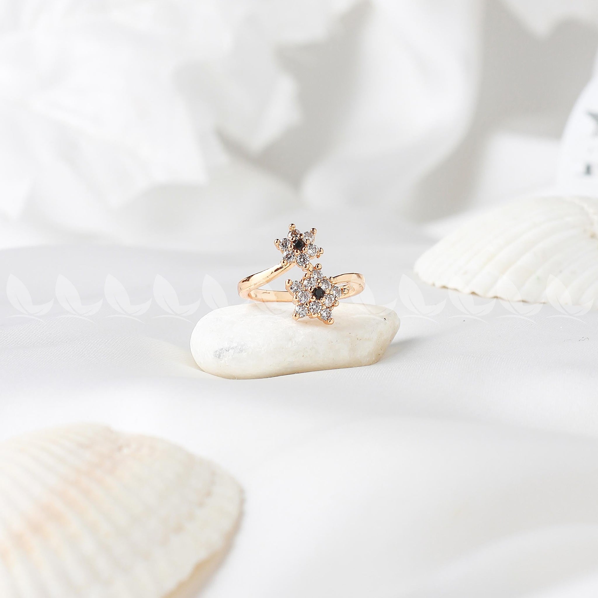 Orla Ring -  Zeesy Finger Ring -  House of Maryam