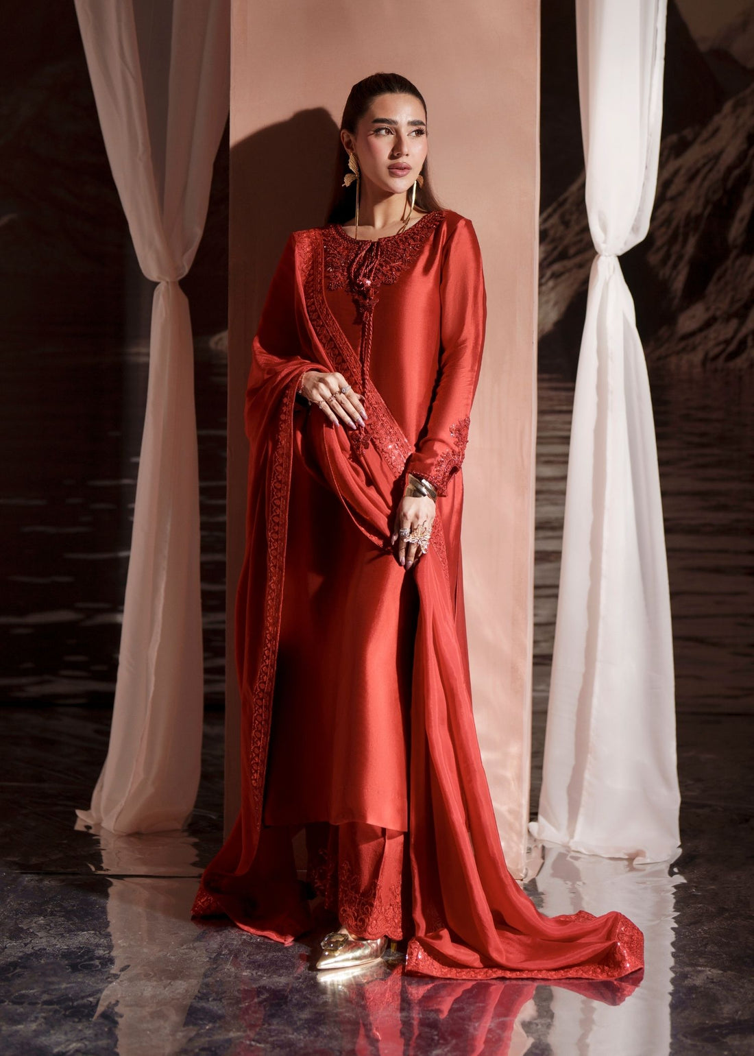 Mehak Yaqoob | Enchante Luxe Edit | Rosin-6