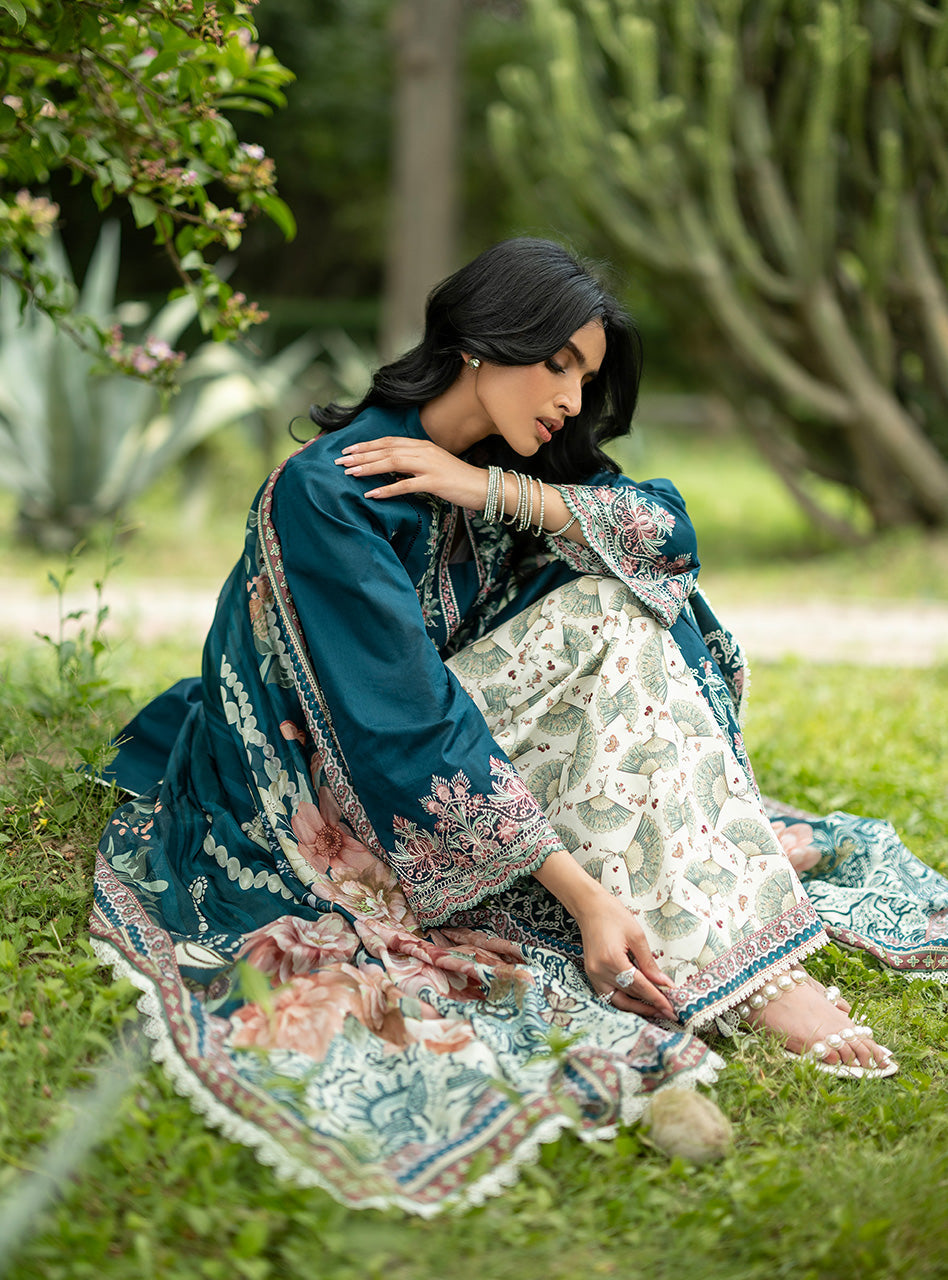 Zainab Chottani | Luxe Lawn 26 | Faye - 01-10