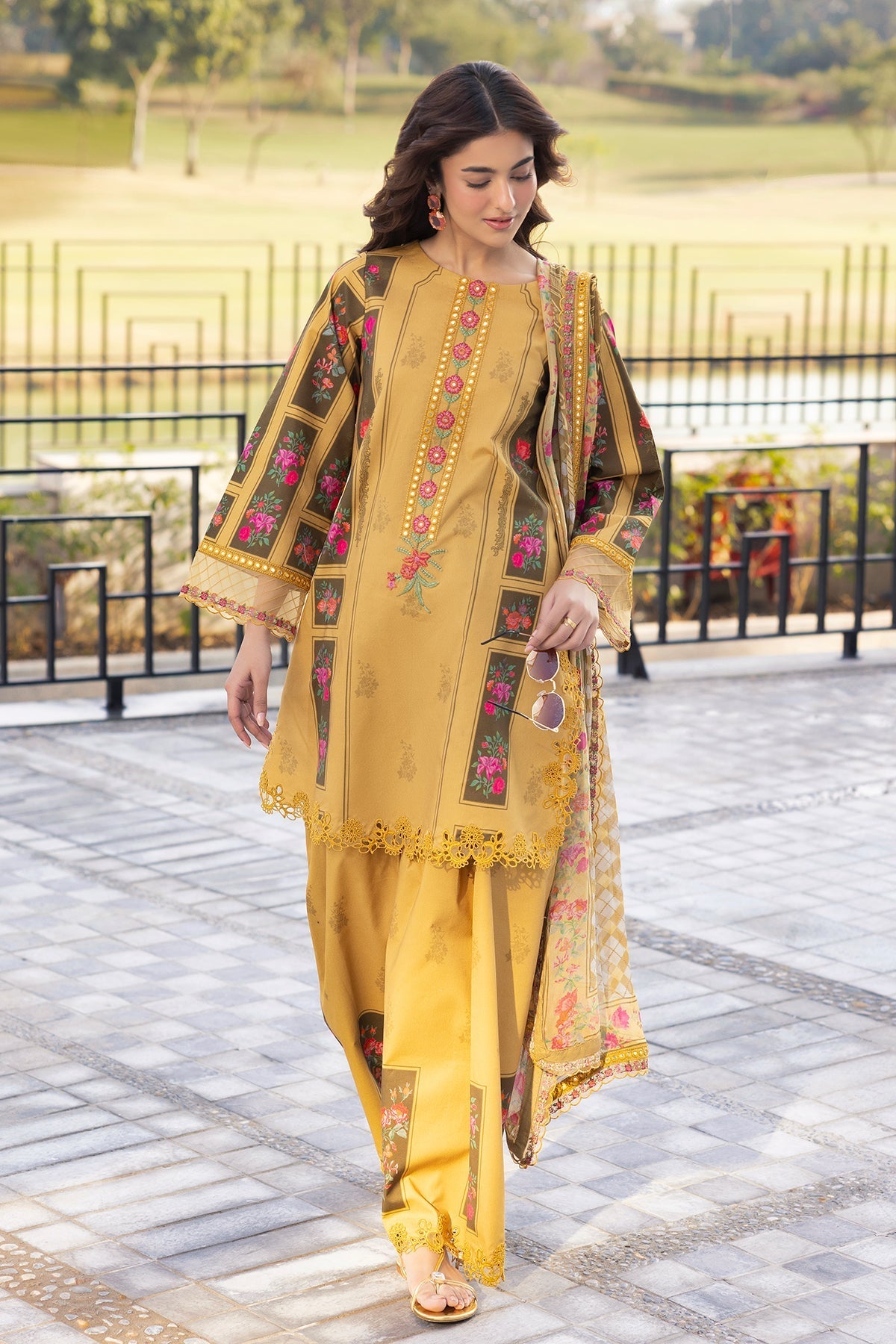 Charizma | Aniq Lawn | AN6-03, image 4