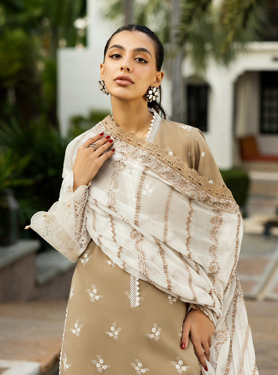 Zainab Chottani | Chikankari 25 | Sia - 11A -  Zainab Chottani Ladies Clothes -  House of Maryam