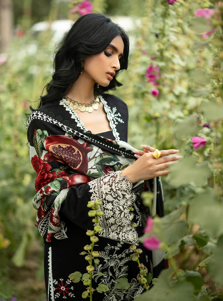 Zainab Chottani | Luxe Lawn 26 | Fia - 03, image 5