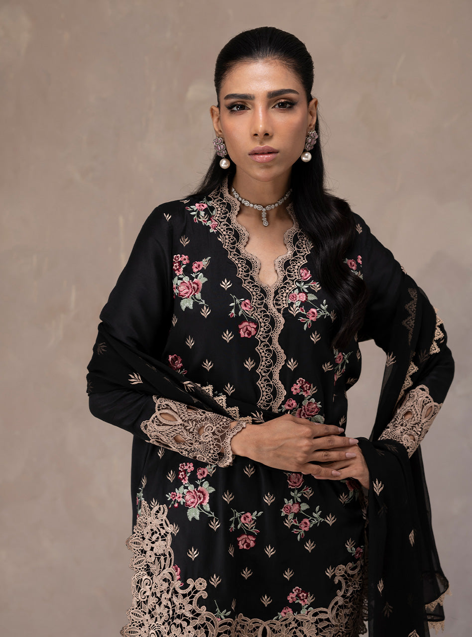 Zainab Chottani | Eid Edit 26 | Midnight Rose-3