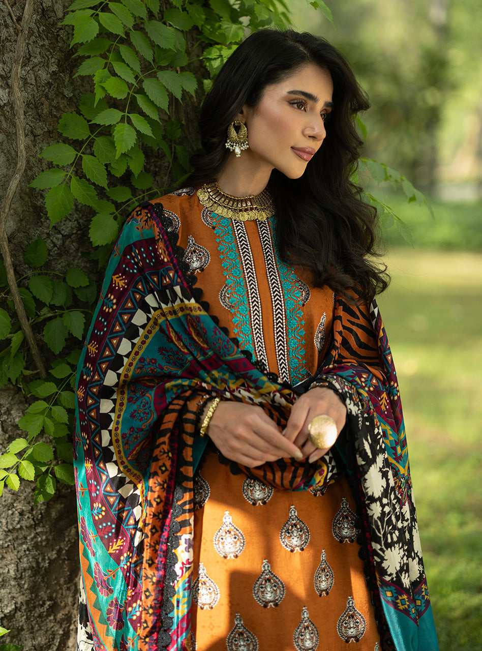 Zainab Chottani | Luxe Lawn 26 | Erin - 11-9