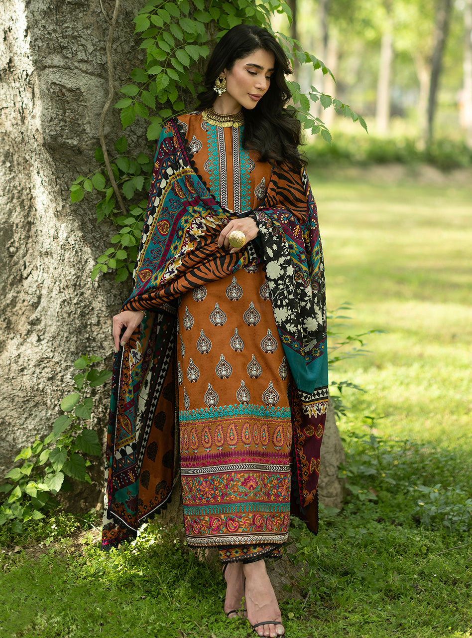 Zainab Chottani | Luxe Lawn 26 | Erin - 11-5