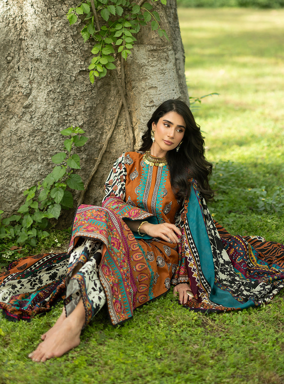 Zainab Chottani | Luxe Lawn 26 | Erin - 11, image 12