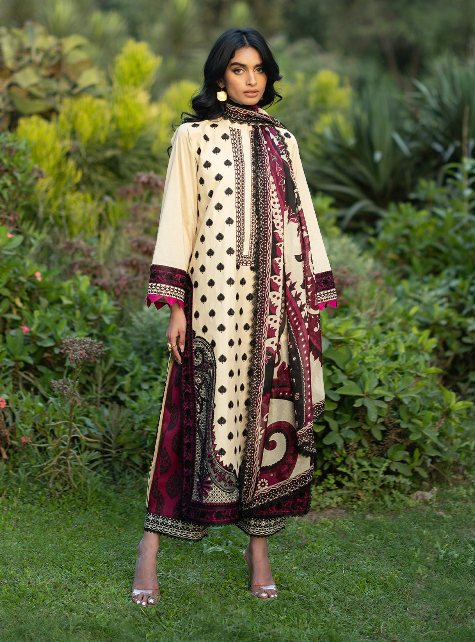 Zainab Chottani | Luxe Lawn 26 | Nour - 09-3