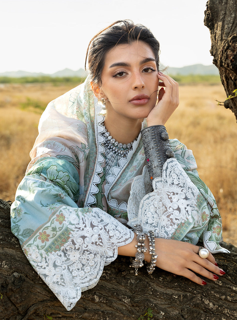 Zainab Chottani | Spring Summer Lawn 26 | Liyana, image 4
