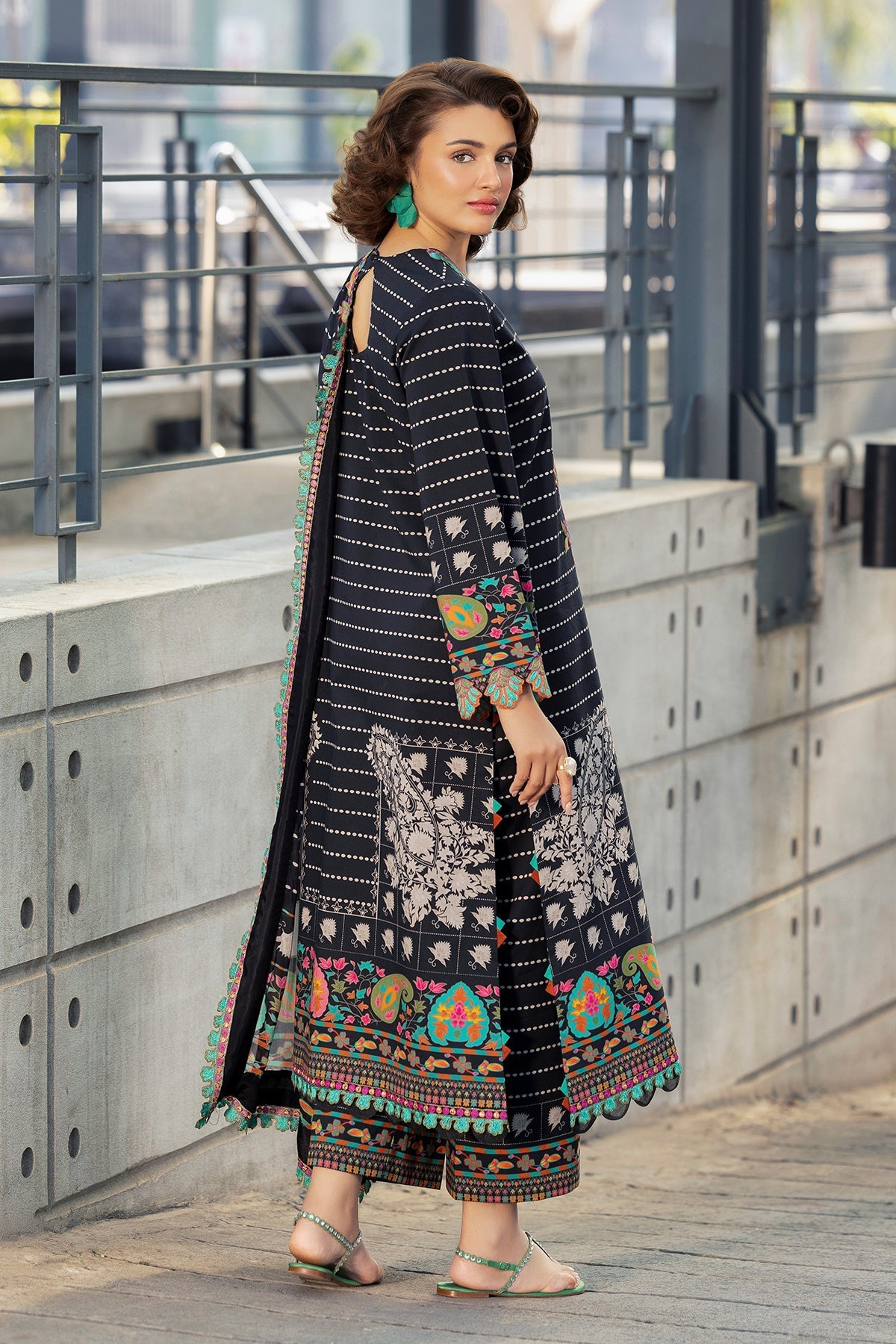 Charizma | Aniq Lawn |  AN6-09, image 2