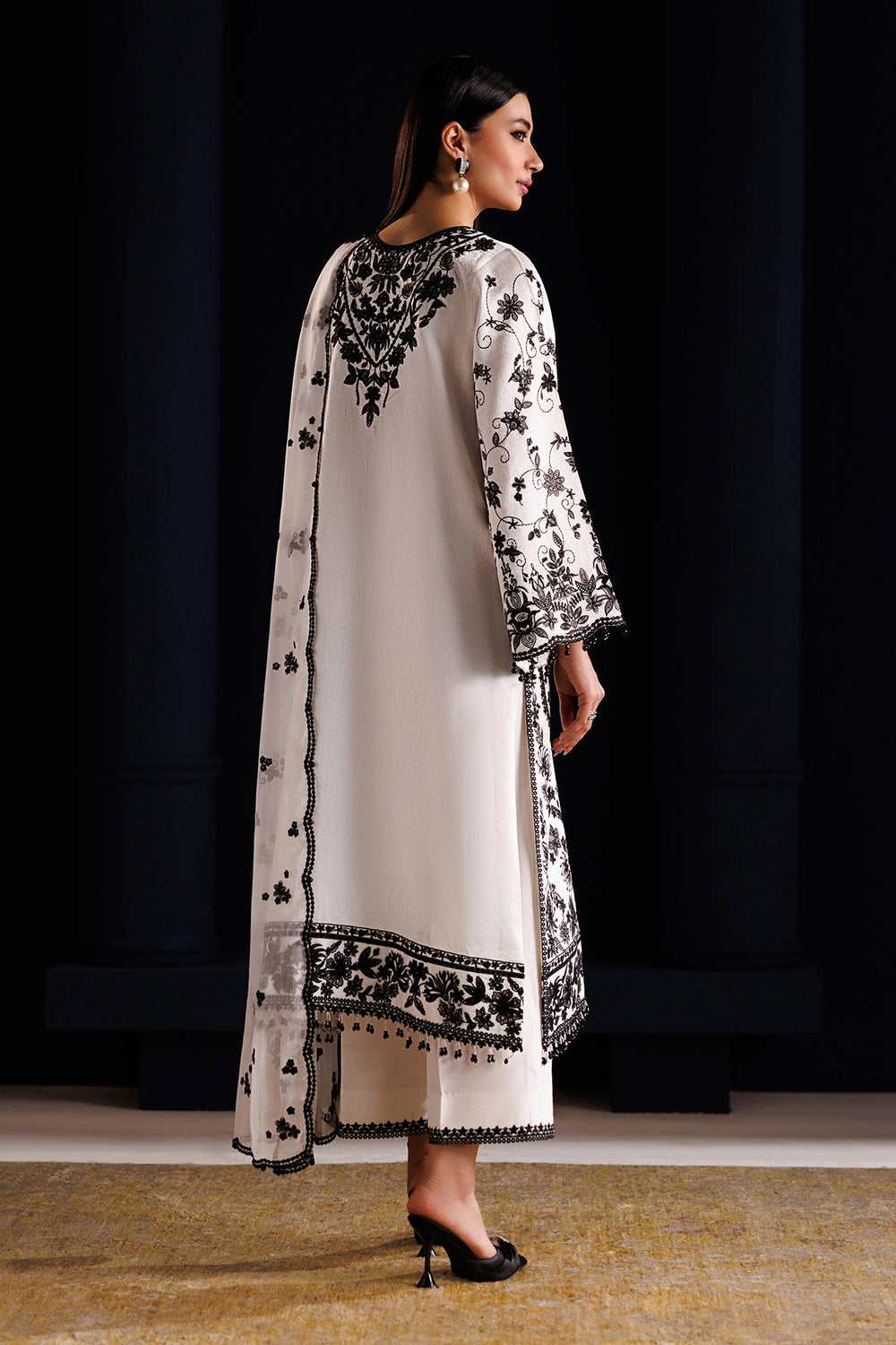 Baroque | Formals Collection | EMBROIDERED JACQUARD SILK UF-4442, image 2